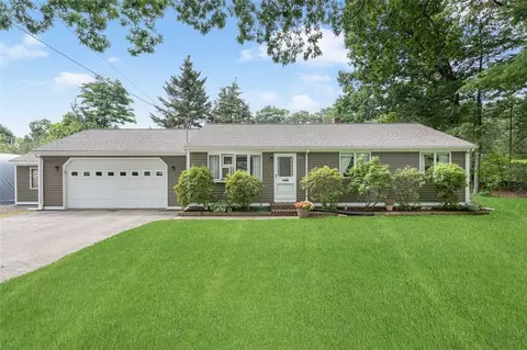 342 North Rd, Scituate, RI 02831