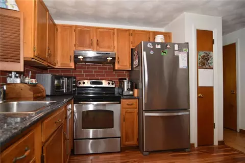38 Sandy Ln, Westerly, RI 02891 photo 6