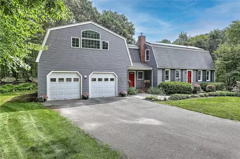13 Forest St, Douglas, MA 01516 photo 2