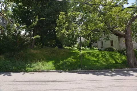 154 Colonial Rd, Providence, RI 02906