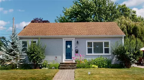 6 Regis St, Coventry, RI 02816