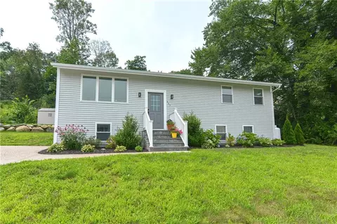 117 Elizabeth Ave, North Smithfield, RI 02896