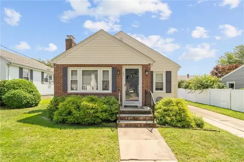 26 Rome Ave, Providence, RI 02908