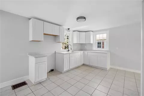 4 Catalpa Rd, Warwick, RI 02889 photo 10