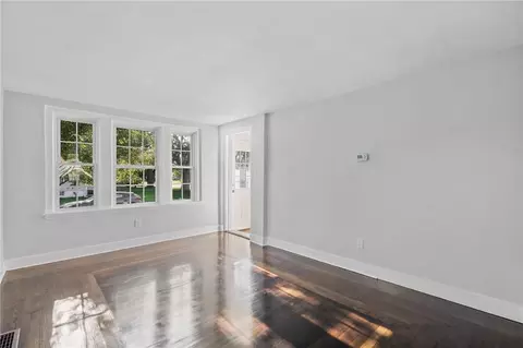 4 Catalpa Rd, Warwick, RI 02889 photo 7