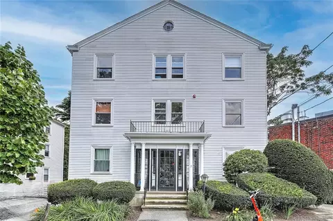 7 North Ave #4, Providence, RI 02906