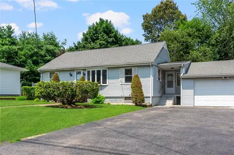 1 Enfield St, Johnston, RI 02919