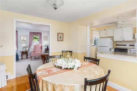 138 Massasoit Dr, Warwick, RI 02888 photo 10