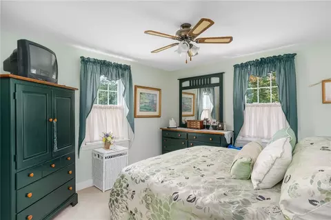 138 Massasoit Dr, Warwick, RI 02888 photo 19