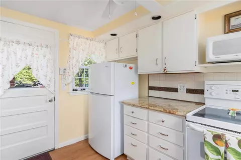 138 Massasoit Dr, Warwick, RI 02888 photo 15
