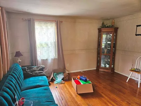 39 Bayberry Rd, Woonsocket, RI 02895 photo 3