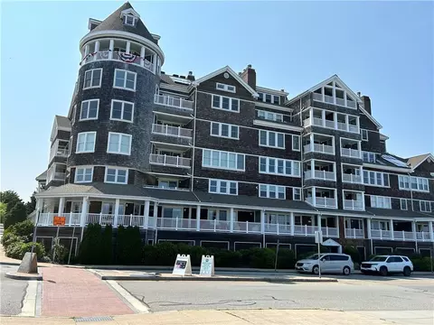 53 Conanicus Ave #5C, Jamestown, RI 02835