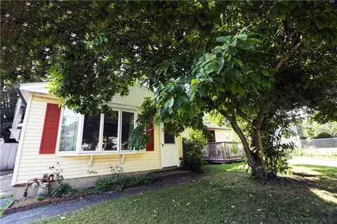 131 Hollis Ave, Warwick, RI 02889