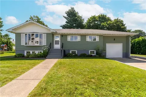 26 Woodland Ave, East Providence, RI 02914