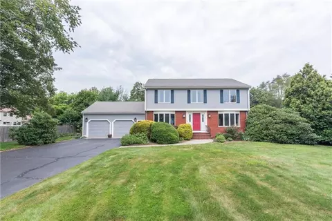 3 Hannah Dr, Cumberland, RI 02864