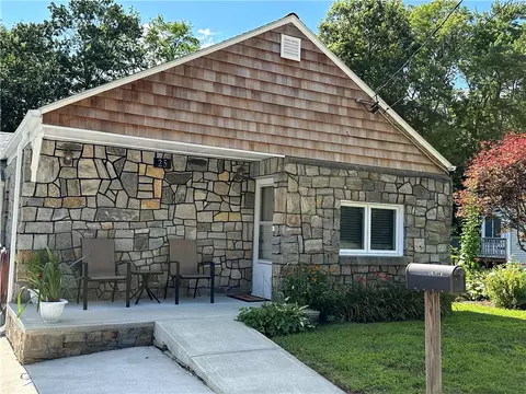 25 Spring Ln, Burrillville, RI 02859 photo 2