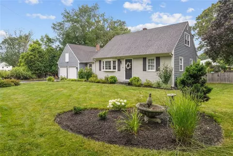 36 Barton Ave, Warren, RI 02885 photo 2