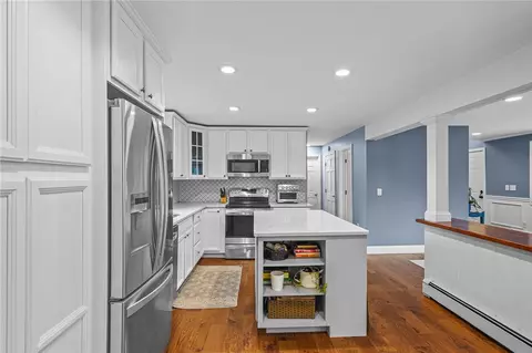 36 Barton Ave, Warren, RI 02885 photo 5