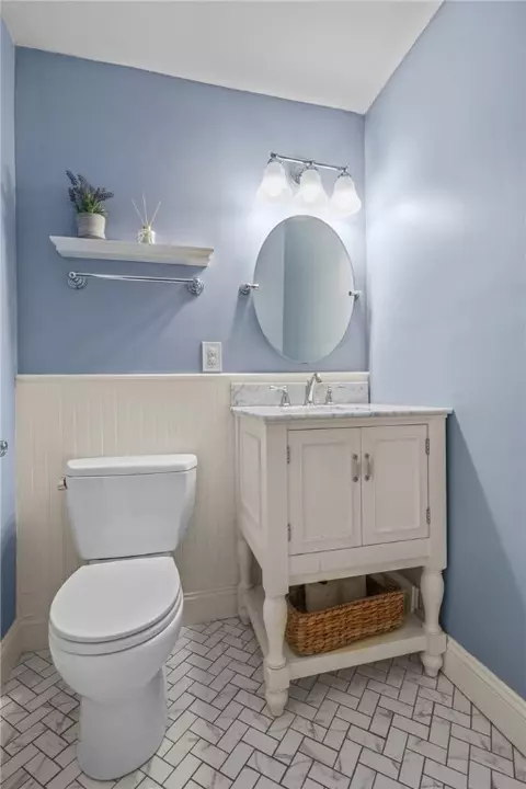36 Barton Ave, Warren, RI 02885 photo 17