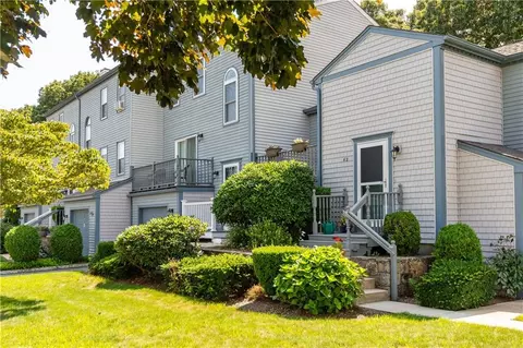 1 Willow Glen Cir #62, Warwick, RI 02889