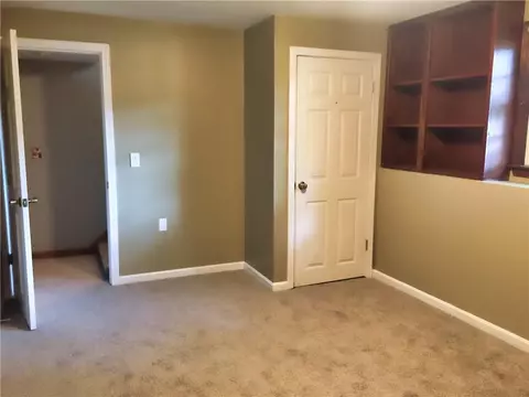 111 Oak Tree Ave, Warwick, RI 02886 photo 18