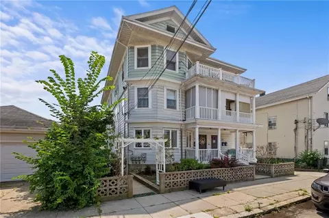 10 Arlington St, East Providence, RI 02914