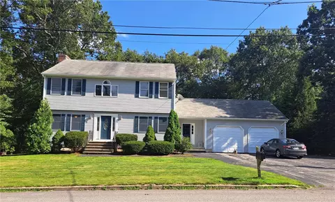 206 Council Rock Rd, Cranston, RI 02920