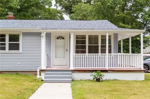 1 Tall Oaks Ct, Johnston, RI 02919