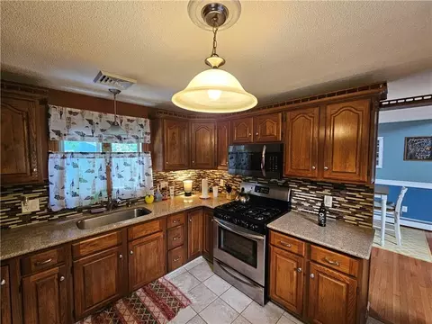 197 Capwell Ave, Woonsocket, RI 02895 photo 16