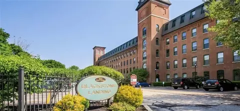 300 Front St #513, Pawtucket, RI 02860