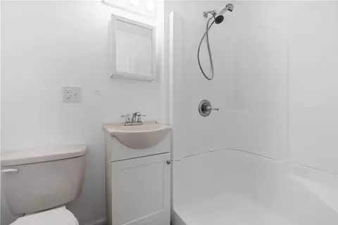 569 Robinson St, Woonsocket, RI 02895 photo 26