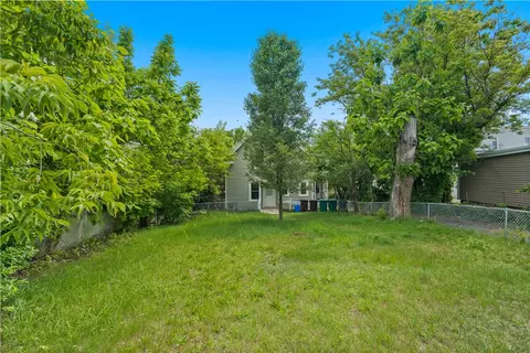 569 Robinson St, Woonsocket, RI 02895 photo 31