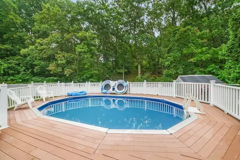 68 Jambray Ave, Warwick, RI 02886 photo 4