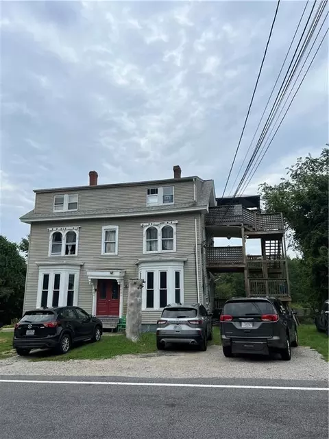 643 Victory Highway Hwy, Burrillville, RI 02839