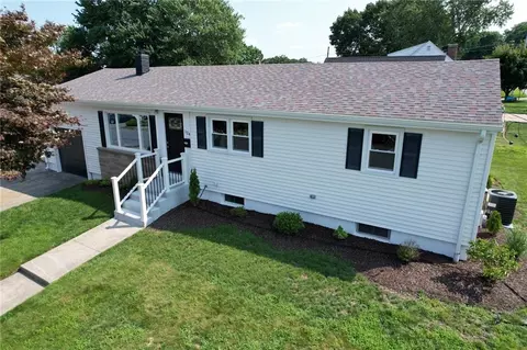 124 Hazelton St, Cranston, RI 02920
