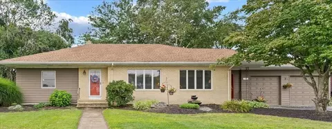 55 Amy Dr, Cranston, RI 02921