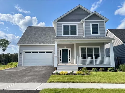 267 Seawynds Dr, North Kingstown, RI 02852