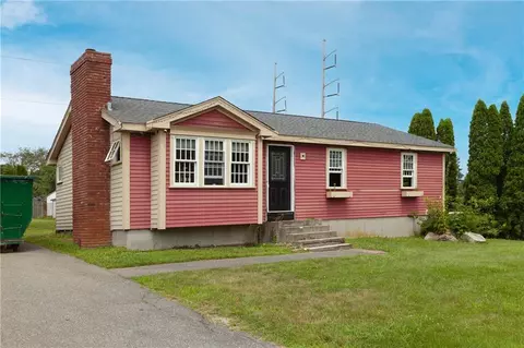 49 Richard Dr, Tiverton, RI 02878