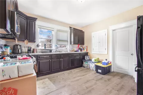 103 Reservoir St, Fall River, MA 02723 photo 17