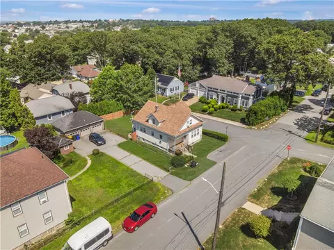 103 Reservoir St, Fall River, MA 02723 photo 39