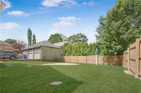 103 Reservoir St, Fall River, MA 02723 photo 6