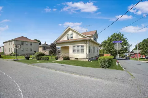 103 Reservoir St, Fall River, MA 02723 photo 3