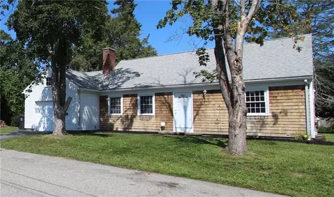 200 Earl Ave, East Providence, RI 02915