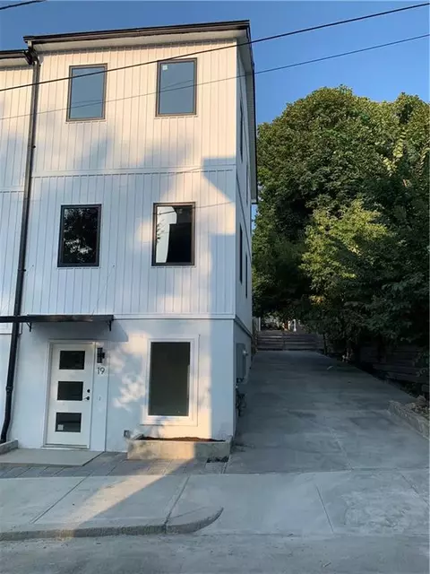 19 Danforth St, Providence, RI 02908