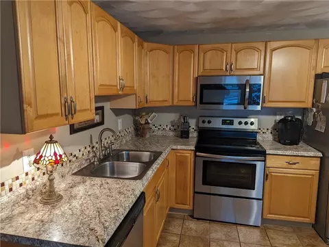 39 Edward St, Coventry, RI 02816 photo 15
