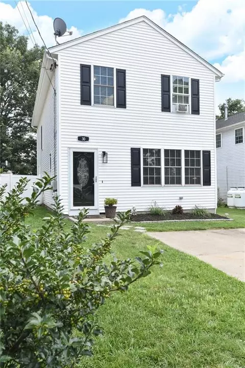 30 Marques St, Cumberland, RI 02864