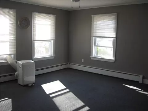 88 Oak St, Westerly, RI 02891 photo 9