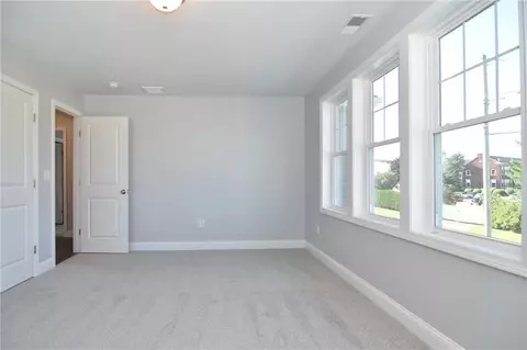 502 Long St, Warwick, RI 02886 photo 31