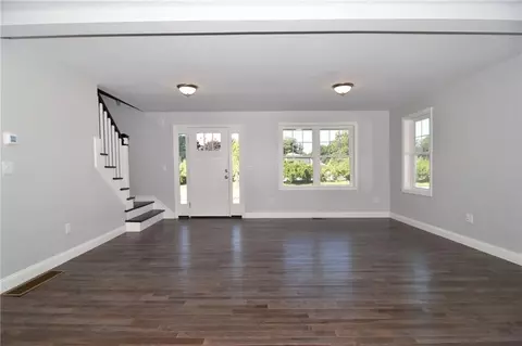 502 Long St, Warwick, RI 02886 photo 7