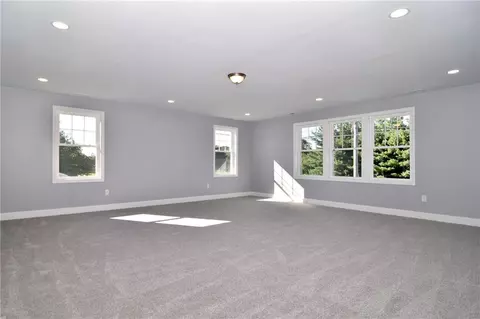 502 Long St, Warwick, RI 02886 photo 20